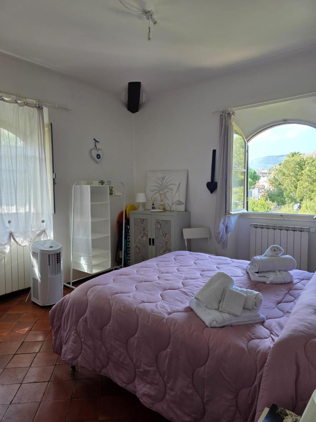 דירות אימפריה The Shell - New Interior Look But Same Old Charme 200Mt From The Sea With Garden And Parking Nearby מראה חיצוני תמונה